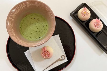 Japanese Sweets Making and Great Buddha in Kamakura