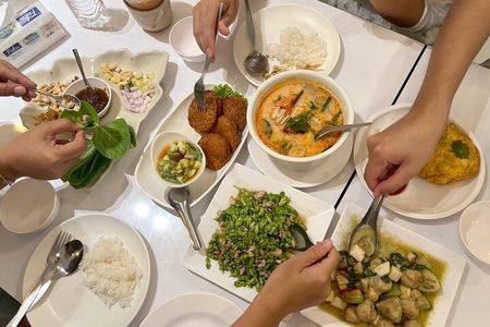 Bangkok Michelin Food Tour (3 Stops, 8 tastings)