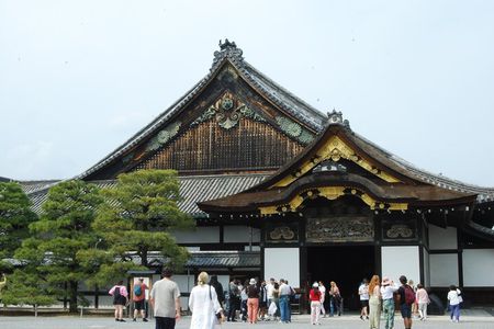 Nijo Castle and Garden 2 Hour Guided Experience in Kyoto