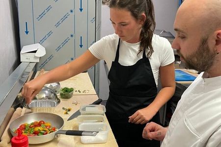 Hands-On Pasta and Tiramisu Class in a Florentine Palace