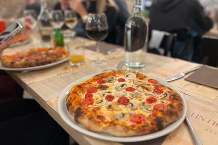 Rome: Pizza & Tiramisu Class with Free Flowing Fine Wine