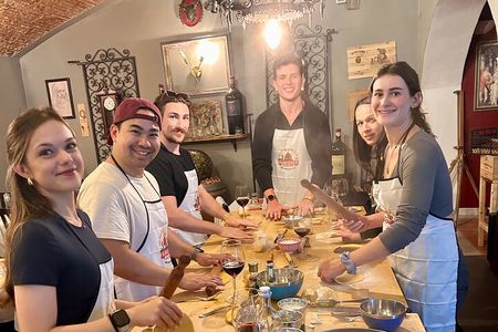 Florence Pasta Cooking Class with Unlimited Wine