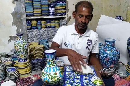 Jaipur: Shopping Tour with Blue Poetry & Printing Workshop & Rugs