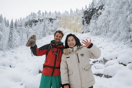 Rovaniemi: Korouoma Frozen Waterfalls Hike with Hot BBQ Lunch