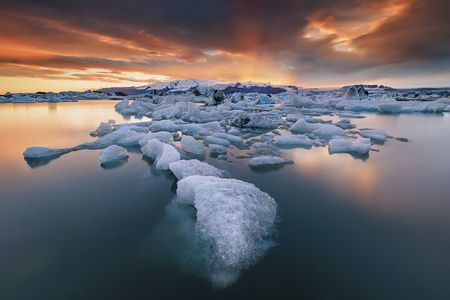 2 Day Guided Tour to Jokulsarlon with Ice Cave