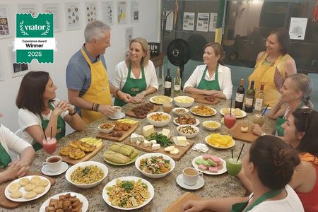 4-Hour Tasting Session with 32 Local Flavors in Panama City