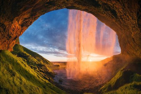 2 Day Guided Tour to Jokulsarlon with Ice Cave