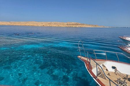 Hula Hula Island Excursion : Snorkeling Adventure & Board Lunch