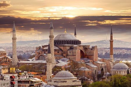 Istanbul Guided Tour: Hagia Sophia, Basilica Cistern and More!