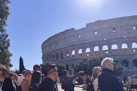 Rome Tours in the Colosseum and Roman Forum without lines.