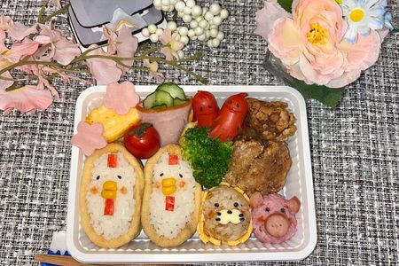 Tokyo : Cute Character bento making experience. Kyaraben workshop