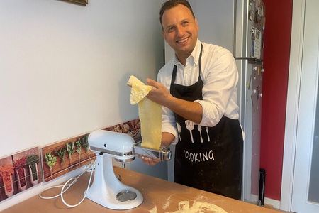 Authentic Italian Home Cooking Class in Treviso with Antonio 