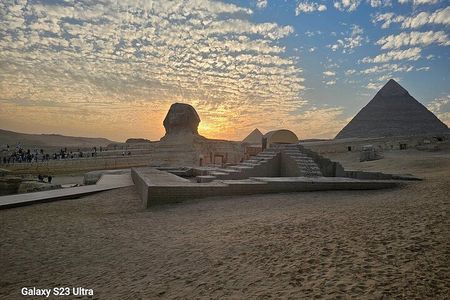 Hurghada day trip to Cairo: Pyramids, Sphinx & Egyptian Museum