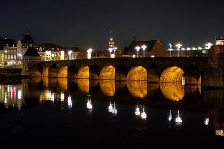 Maastricht Evening Sightseeing Tour