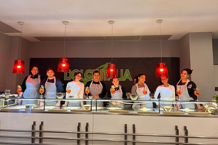 Roman Style Pizza Cooking Class & Spritz Flow in Rome