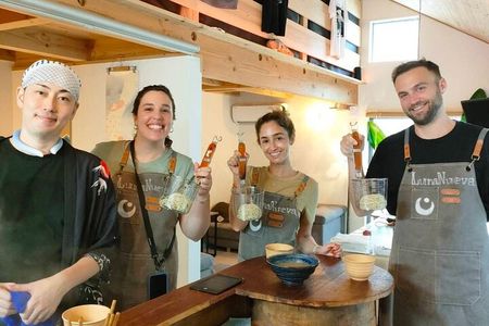 Ramen & Dumpling Cooking in Tokyo with Chef/Vegan possible