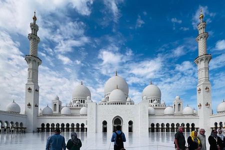 Full-Day Abu Dhabi City Tour from Dubai with Sheikh Zayed Mosque