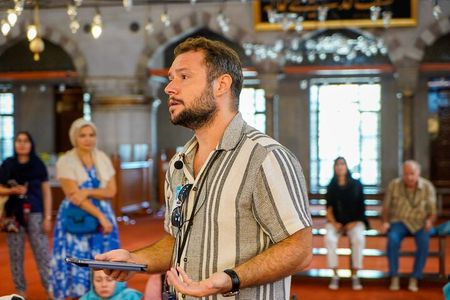 Istanbul Guided Tour: Hagia Sophia, Basilica Cistern and More!