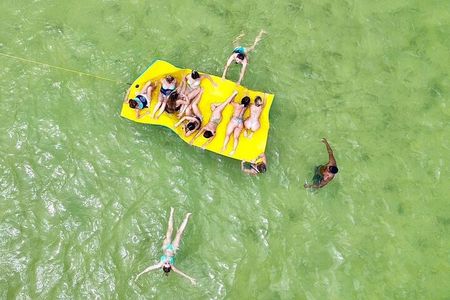 Party Booze Boat Fiesta Sand Bar-Snorkeling-Music-Drinks-Dancing 