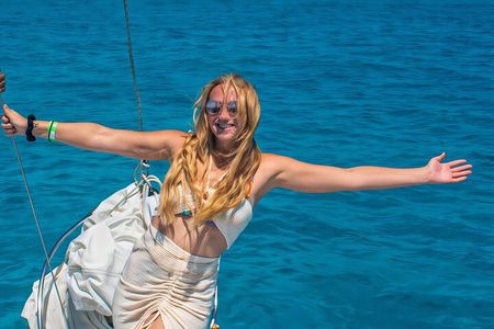 Isla Mujeres Catamaran Tour with Open Bar from Costa Mujeres