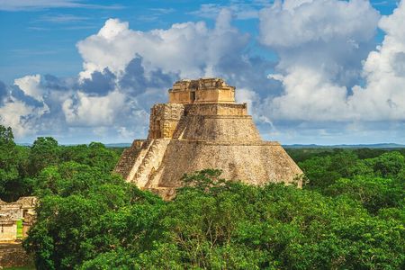 Private Day Trip from Mérida to Uxmal, Kabah & Choco Story