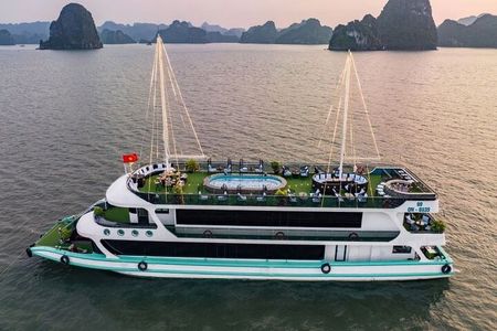 Halong Luxury Cruise Full Day Tour from Hanoi: All Inclusive