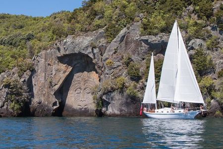 Evening Eco Sailing Adventure to Māori Rock Carvings Lake Taupō