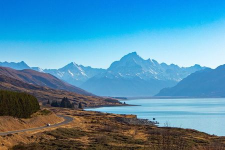 Christchurch to Queenstown One-Way Tour via Mt Cook & Lake Tekapo