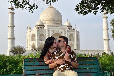 Sunrise Taj Mahal & Agra Fort Tour from Delhi by Car Fast Entry