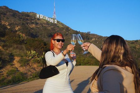 VIP Private SUV Experience: Discover Los Angeles in Style