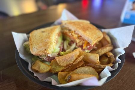 Downtown Orlando Food Tour with Authentic Fusion Cuisine Tastings