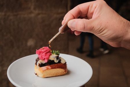 Bilbao Authentic Food Tour with 9 Pintxos and Local Drinks