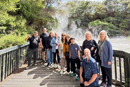 Hobbiton, Waitomo, Rotorua & Taupo 2-Day Tour from Auckland 