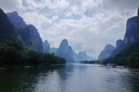 Li River, Reed Flute Cave,Xianggong Hill & Light Show Day Tour