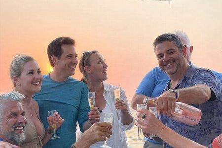 Puerto Vallarta: Private Luxury Yacht Sunset Cruise with Open Bar