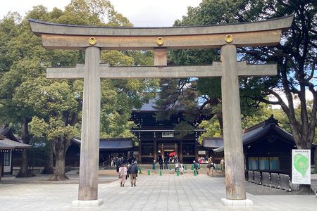 Meiji Jingu Historical Walk and Food Tasting Tour in Tokyo
