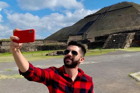 Teotihuacan Guided Tour with Breakfast and Brewery Visit