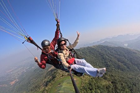 Hanoi Paragliding Experience – With RoundTrip Transfer From City