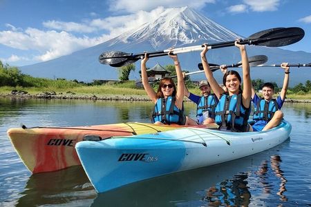 Kayaking on Lake Kawaguchiko with Mt. Fuji views