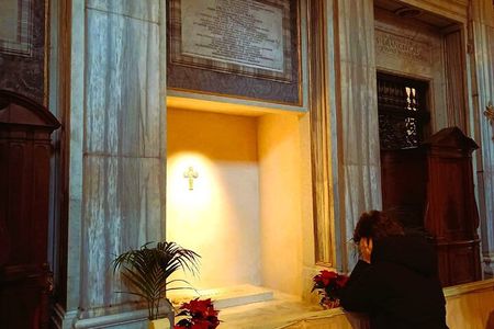 Pope Francis Tomb and Papal Basilicas Tour