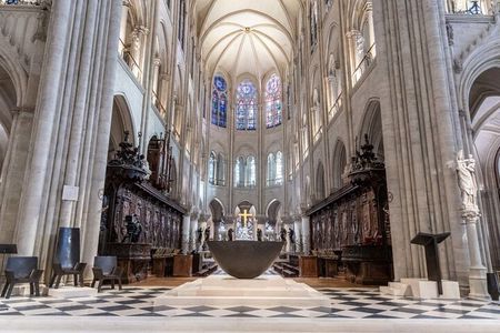 Notre Dame Cathedral Tour with Scheduled Access