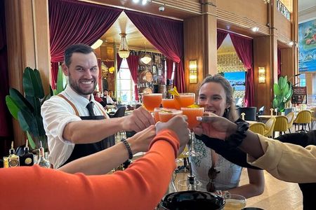 San Francisco Gin Cocktail Class with Bay Views | Gold Bar