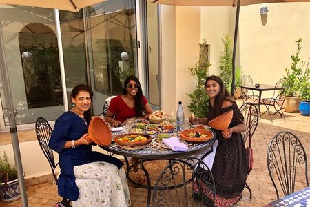 Diner with local familly in fez