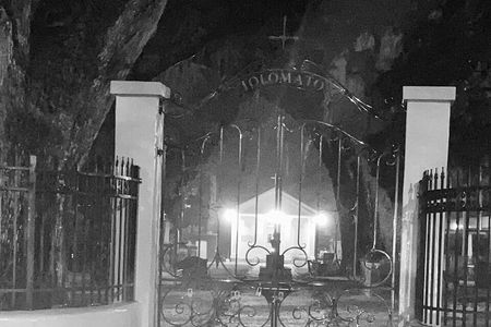 A Haunting Golf Cart Tour of St. Augustine by A Ghostly Encounter