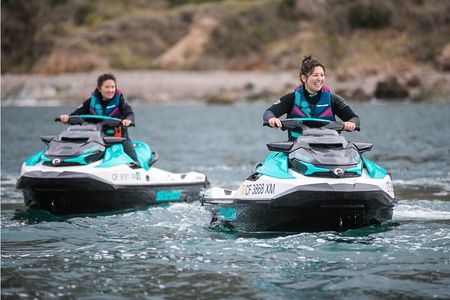 Vancouver Jetski Tour with Dinner on Bowen Island