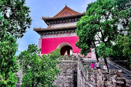 Small Group Mutianyu Great Wall and Ming Tombs Tour with Cable Car and Lunch