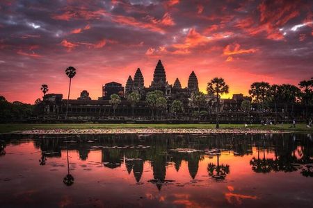 Private Angkor Wat Sunrise Small Tour