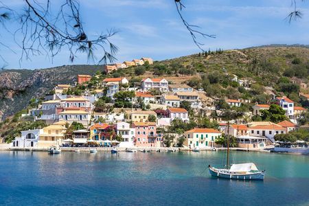 Private Tour Kefalonia: Melissani & Drogarati, Myrtos & Fiskardo