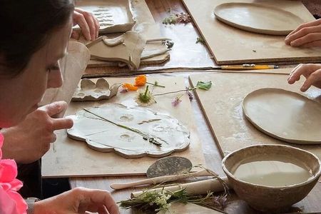 Private Clay Vase Workshop in Florence with Artisan
