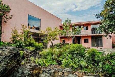 EXCLUSIVE TOUR Luis Barragán - Casa Pedregal